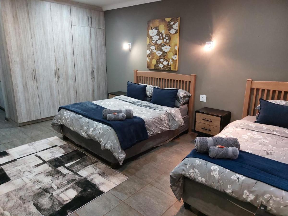 Wisteria Lane Guesthouse Postmasburg Zewnętrze zdjęcie