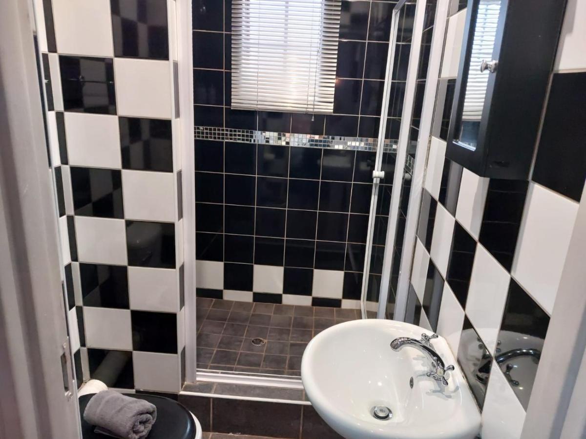 Wisteria Lane Guesthouse Postmasburg Zewnętrze zdjęcie