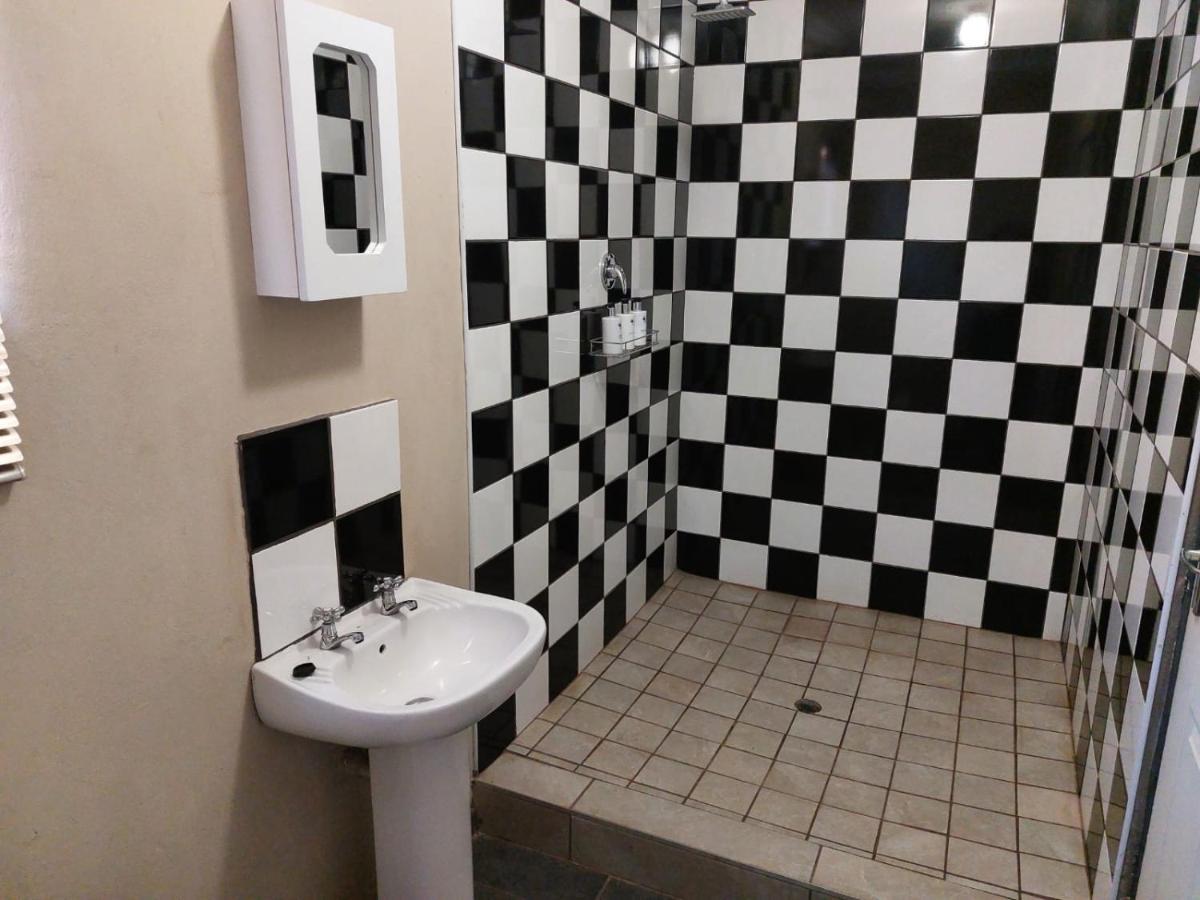 Wisteria Lane Guesthouse Postmasburg Zewnętrze zdjęcie