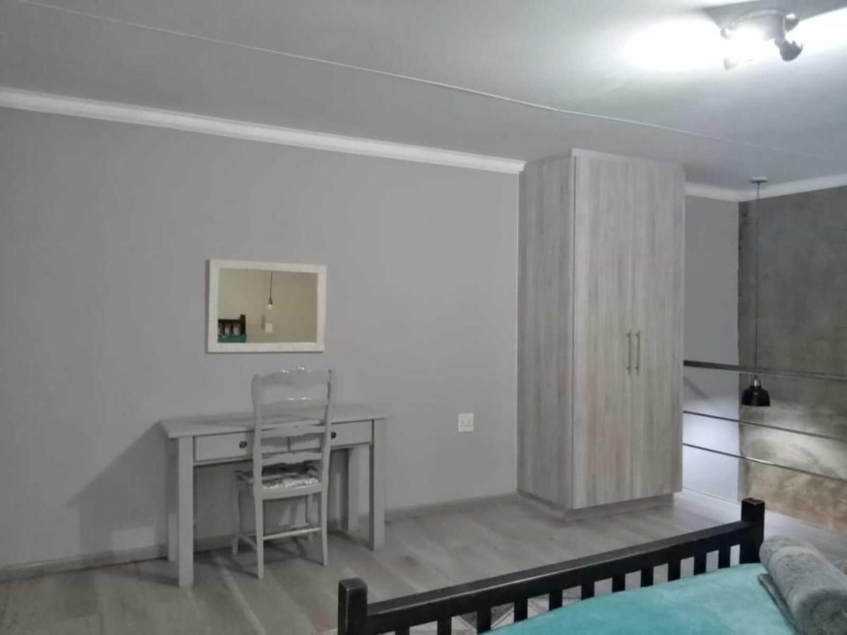 Wisteria Lane Guesthouse Postmasburg Zewnętrze zdjęcie