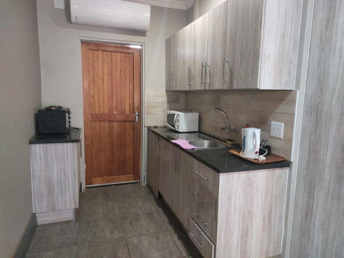 Wisteria Lane Guesthouse Postmasburg Zewnętrze zdjęcie