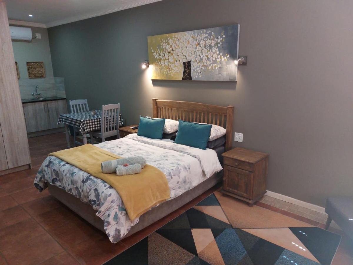 Wisteria Lane Guesthouse Postmasburg Zewnętrze zdjęcie