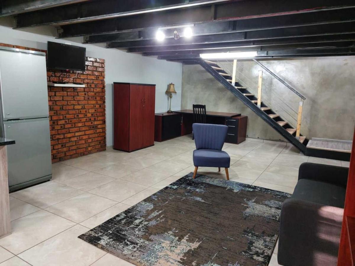 Wisteria Lane Guesthouse Postmasburg Zewnętrze zdjęcie