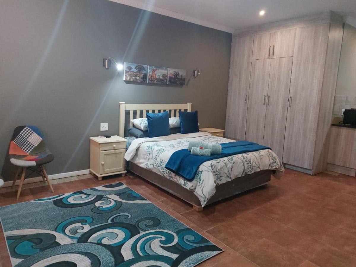 Wisteria Lane Guesthouse Postmasburg Zewnętrze zdjęcie