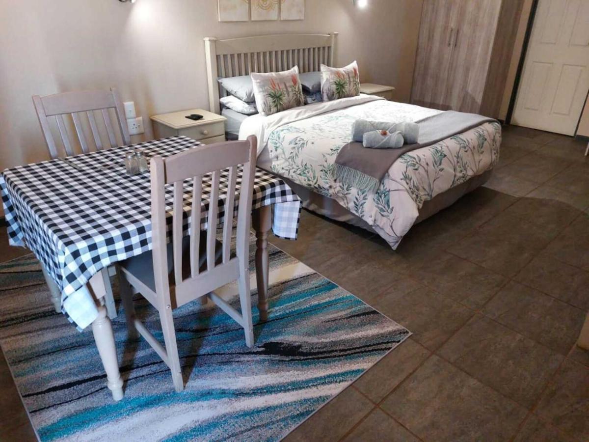Wisteria Lane Guesthouse Postmasburg Zewnętrze zdjęcie